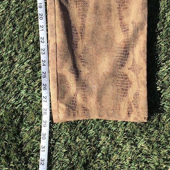 Chico’s Corduroy Snake Print Pants size 2.5 - Picture 5 of 6